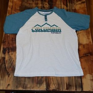 Columbia Shirt. Men's Size M. In EUC.